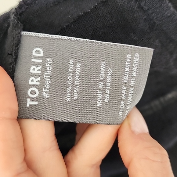 Torrid Feel The Fit Lagenlook Boho Black Cotton Gause Open Vest 1X 14-16 K14 - Picture 8 of 9